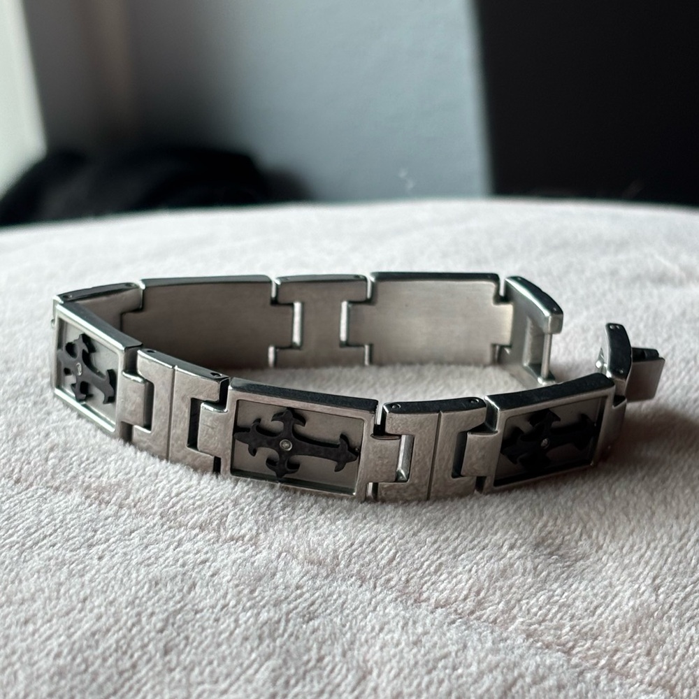SHR Silver and Black Cross Link Bracelet